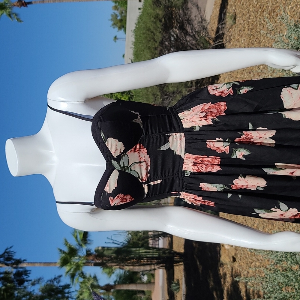 BAND OF GYPSIES Smocked Mini Dress XS Black Floral Skater Peplum Corset Sara - Picture 9 of 16
